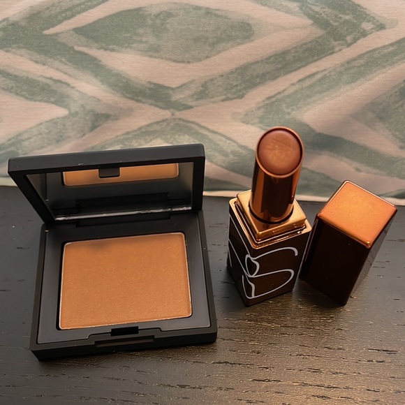 NARS Bronzing powder & Afterglow Lip Balm - Picture 2 of 2